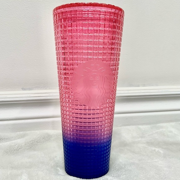 💚Starbucks Summer 2022 Grid Gradient Tumbler Pink/Blue Fade Venti 24oz Cold Cup - Picture 2 of 3
